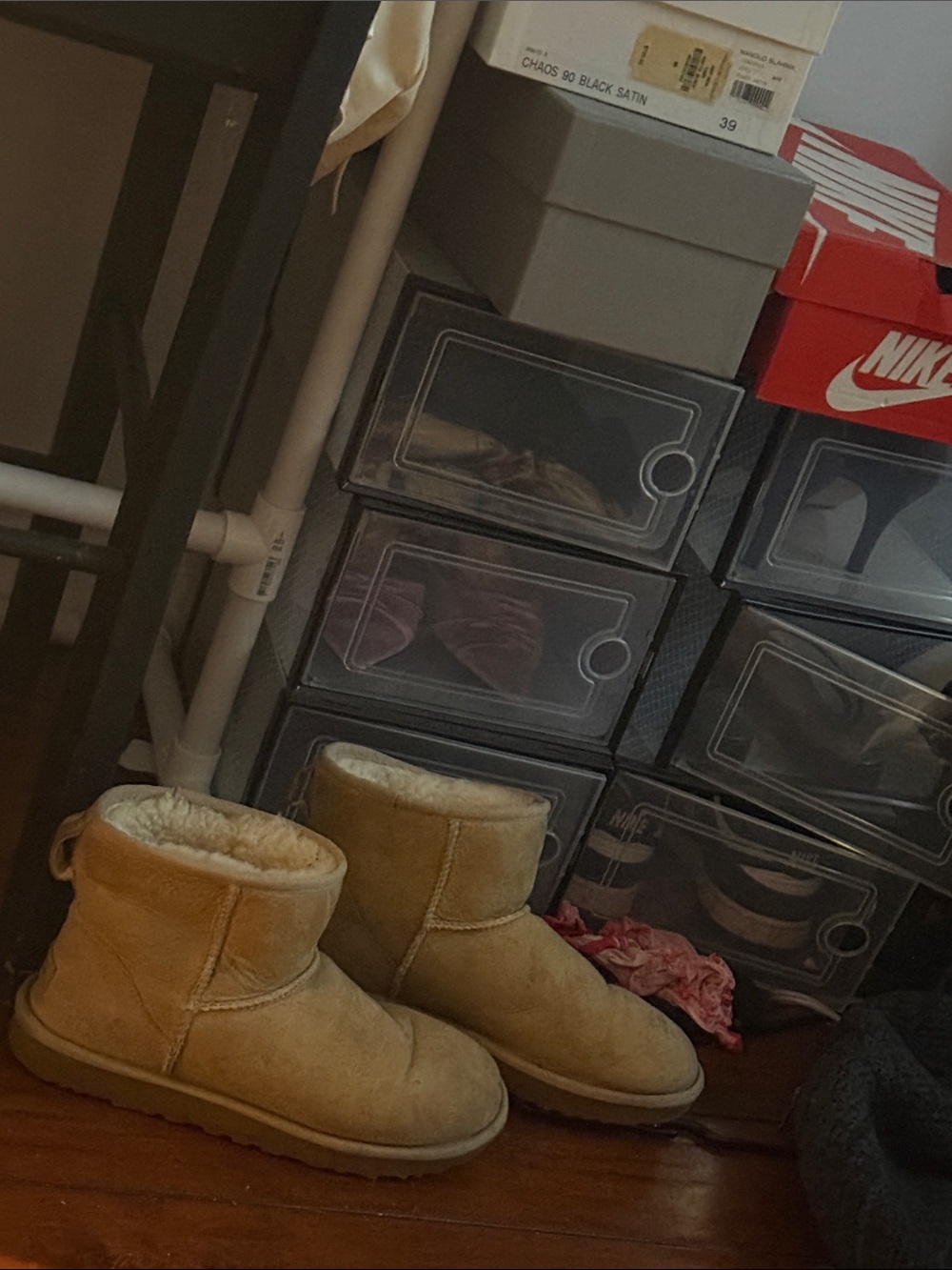Dirty women shoes filthy worn in extra worn Uggs